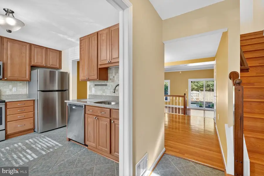 5654 Ridge View Dr, Alexandria, VA 22310 - Image #3