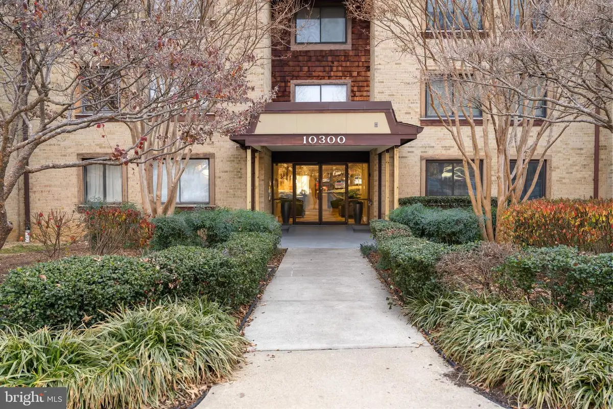 10300 Bushman Dr #201, Oakton, VA 22124 - Image #1