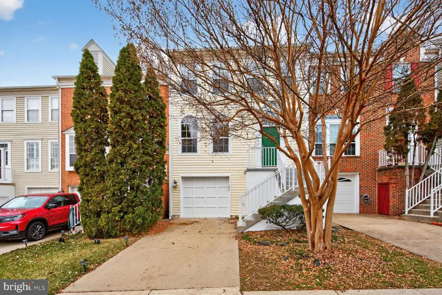 6808 Cedar Loch Ct, Centreville, VA 20121 - Image #3