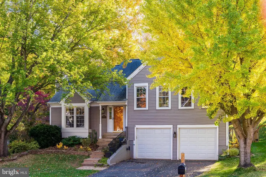 3919 Bokel Dr, Chantilly, VA 20151 - Image #3