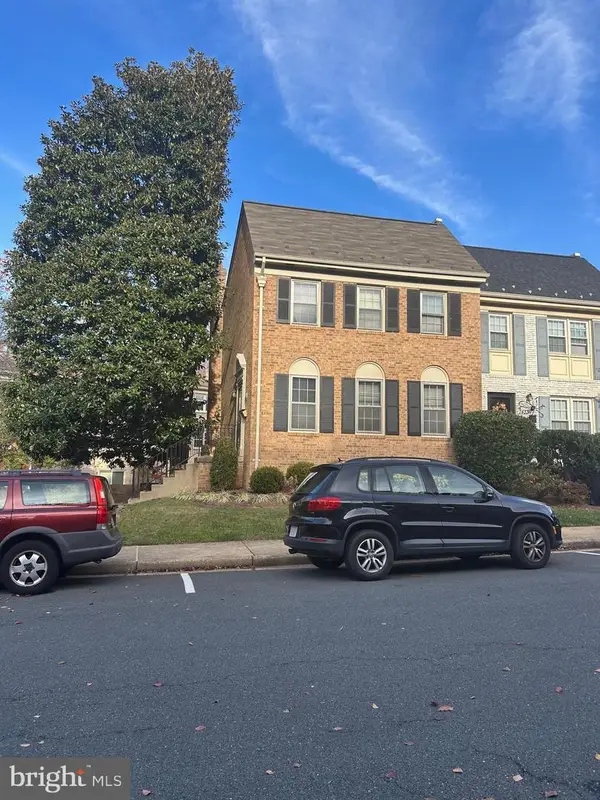 7431 Hallcrest Dr, MCLEAN, VA 22102