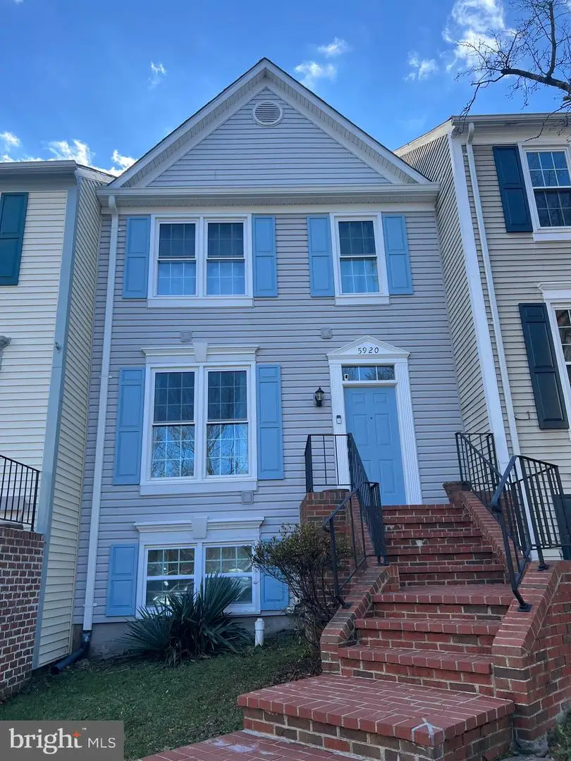 5920 Baron Kent Ln, Centreville, VA 20120 - Image #1