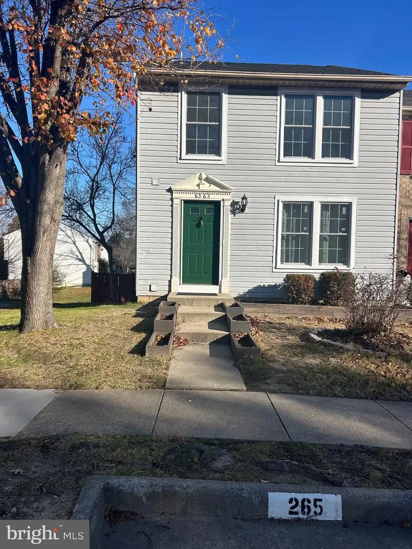 6363 Generals Ct, Centreville, VA 20121 - Image #2