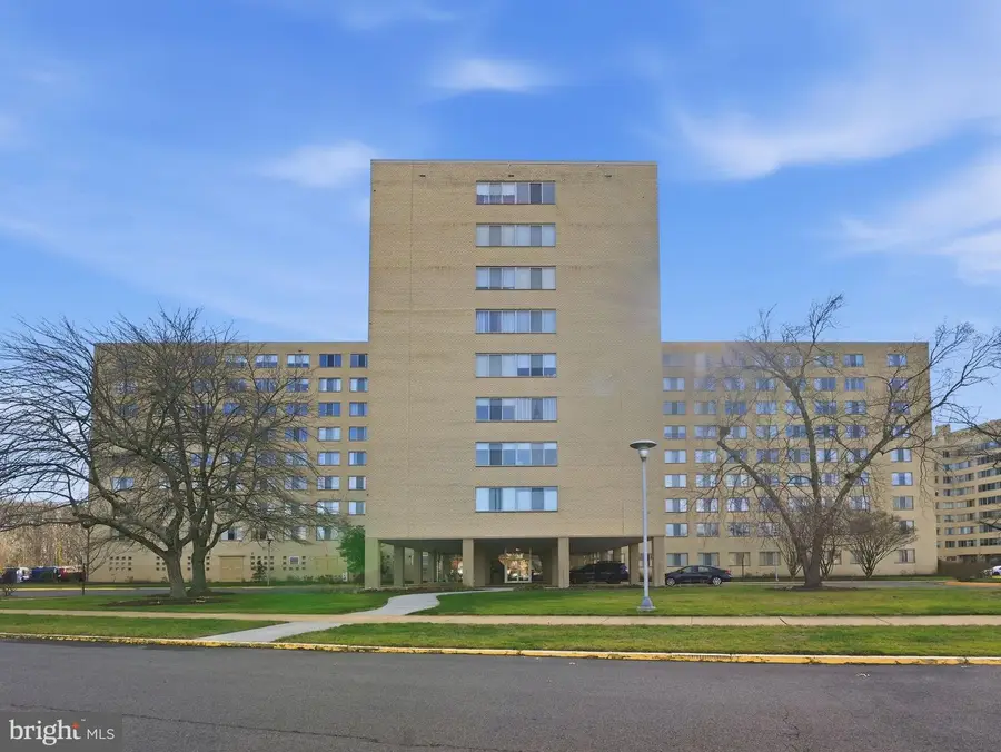 6621 Wakefield Dr #717, Alexandria, VA 22307 - Image #2