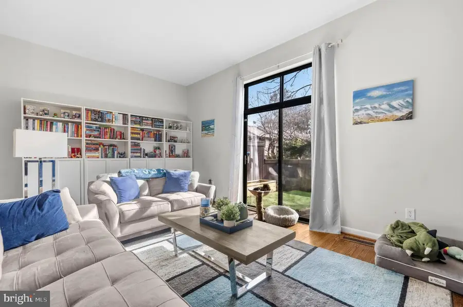 2046 Golf Course Dr, Reston, VA 20191 - #3