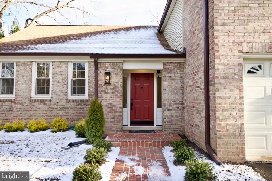 12453 Wendell Holmes Rd, Herndon, VA 20171 - Image #2