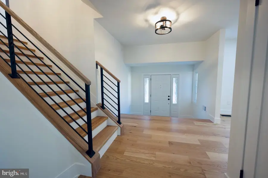 12453 Wendell Holmes Rd, Herndon, VA 20171 - Image #3