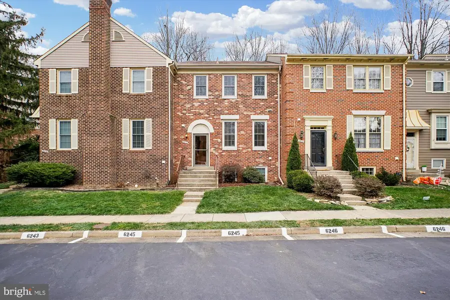 2816 Kelly Sq, Vienna, VA 22181 - Image #3