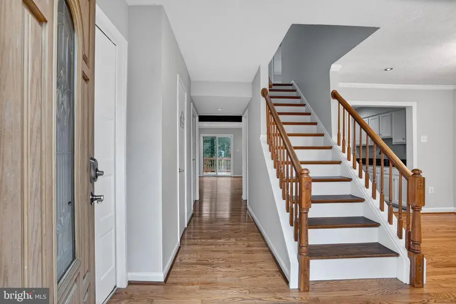 3052 Sugar Ln, Vienna, VA 22181 - Image #3