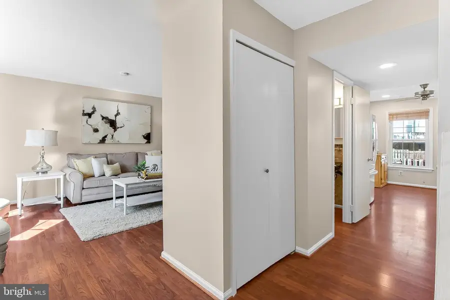 2810 Andiron Ln, Vienna, VA 22180 - Image #2