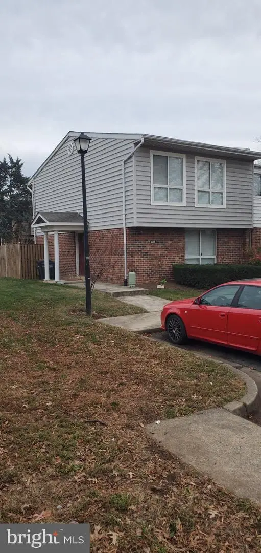 2201 Gingell Pl, Herndon, VA 20170 - Image #2