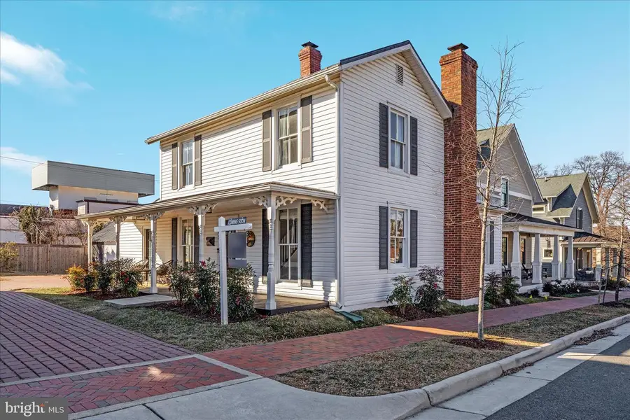 645 Jefferson St, Herndon, VA 20170 - #2