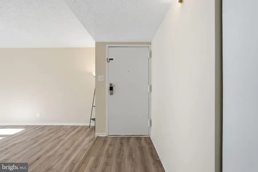 11807 Breton Ct #2b, Reston, VA 20191 - Image #2