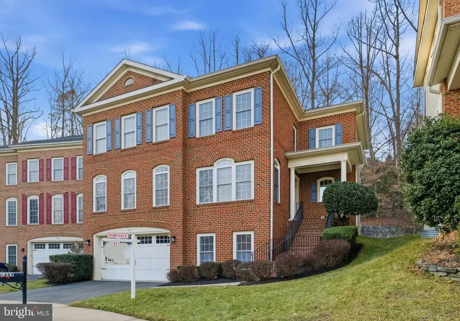 7669 Oak Field Ct, Springfield, VA 22153 - #2