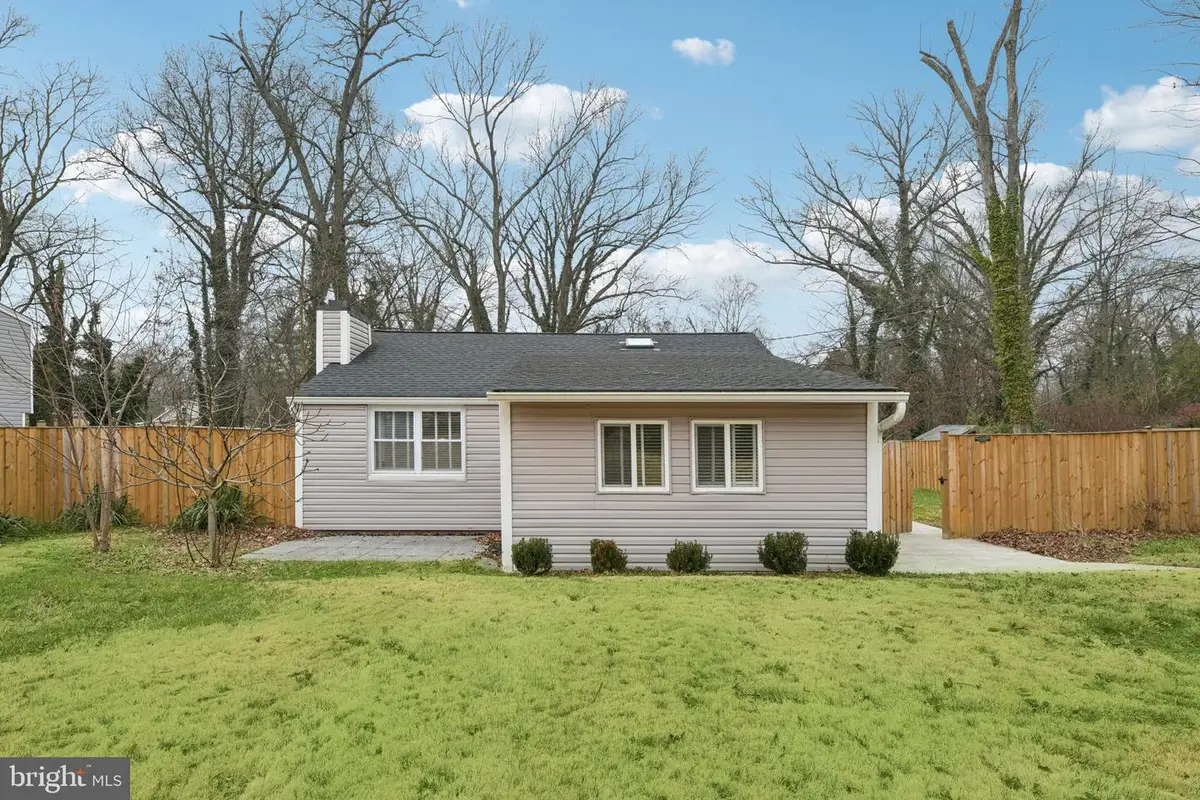 8422 Woodlawn St, Alexandria, VA 22309 - Image #1