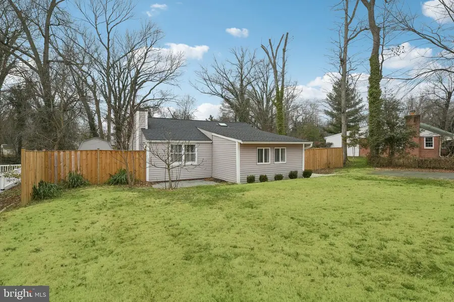 8422 Woodlawn St, Alexandria, VA 22309 - Image #2