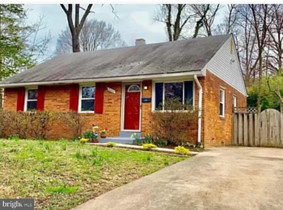 7400 Sportsman Dr, Falls Church, VA 22043 - #1