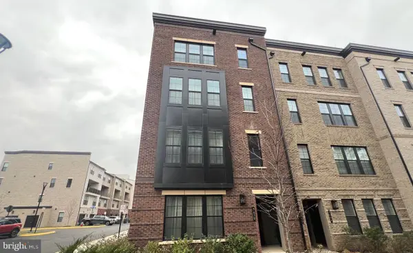 7470 Backett Wood Ter #301, MCLEAN, VA 22102