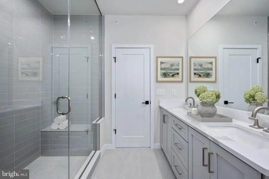 14383 Glen Manor Dr, Chantilly, VA 20151 - Image #3