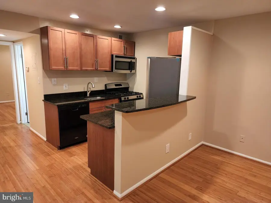 7723 Donnybrook Ct #105, Annandale, VA 22003 - Image #2