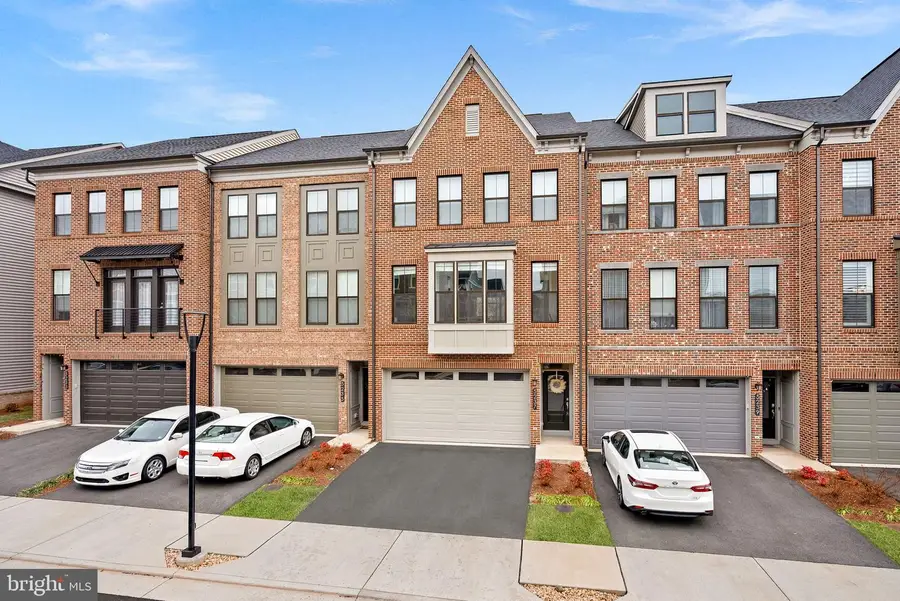 5237 Ridgeview Retreat Dr, Chantilly, VA 20151 - #3