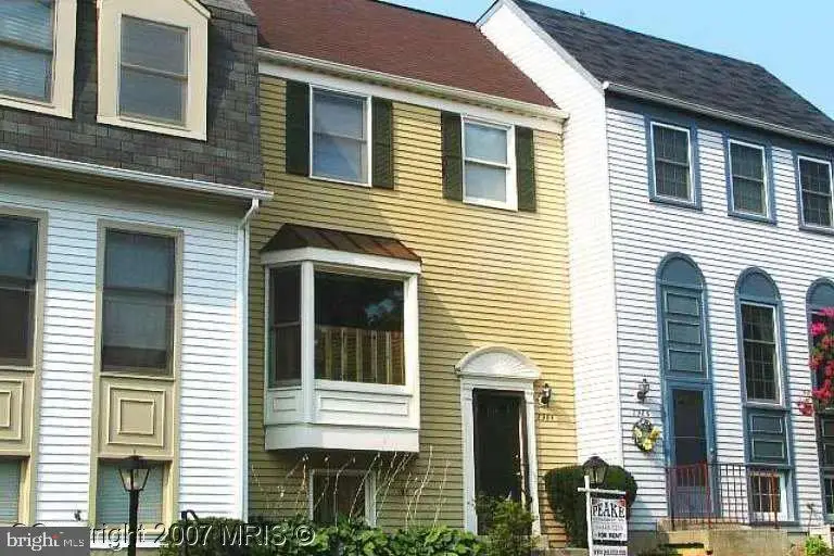 2984 Blaketon Ln, Oakton, VA 22124 - Image #1