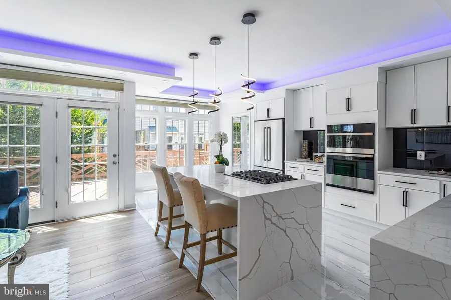 8027 Kidwell Hill Ct, Vienna, VA 22182 - Image #2