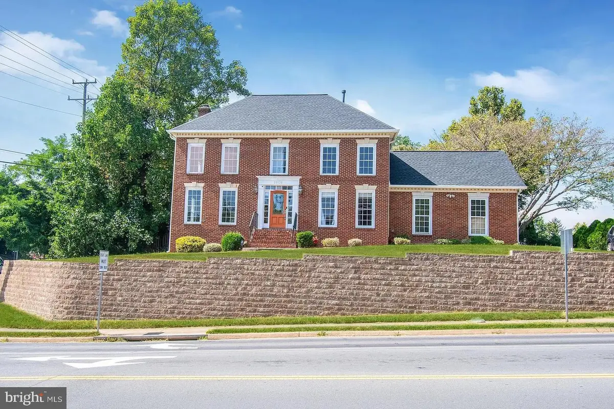 2906 Cedar Ln, Vienna, VA 22180 - Image #1