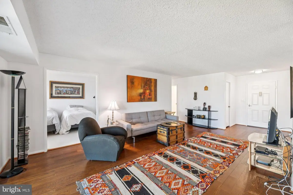 5904 Mount Eagle Dr #1615, Alexandria, VA 22303 - Image #1