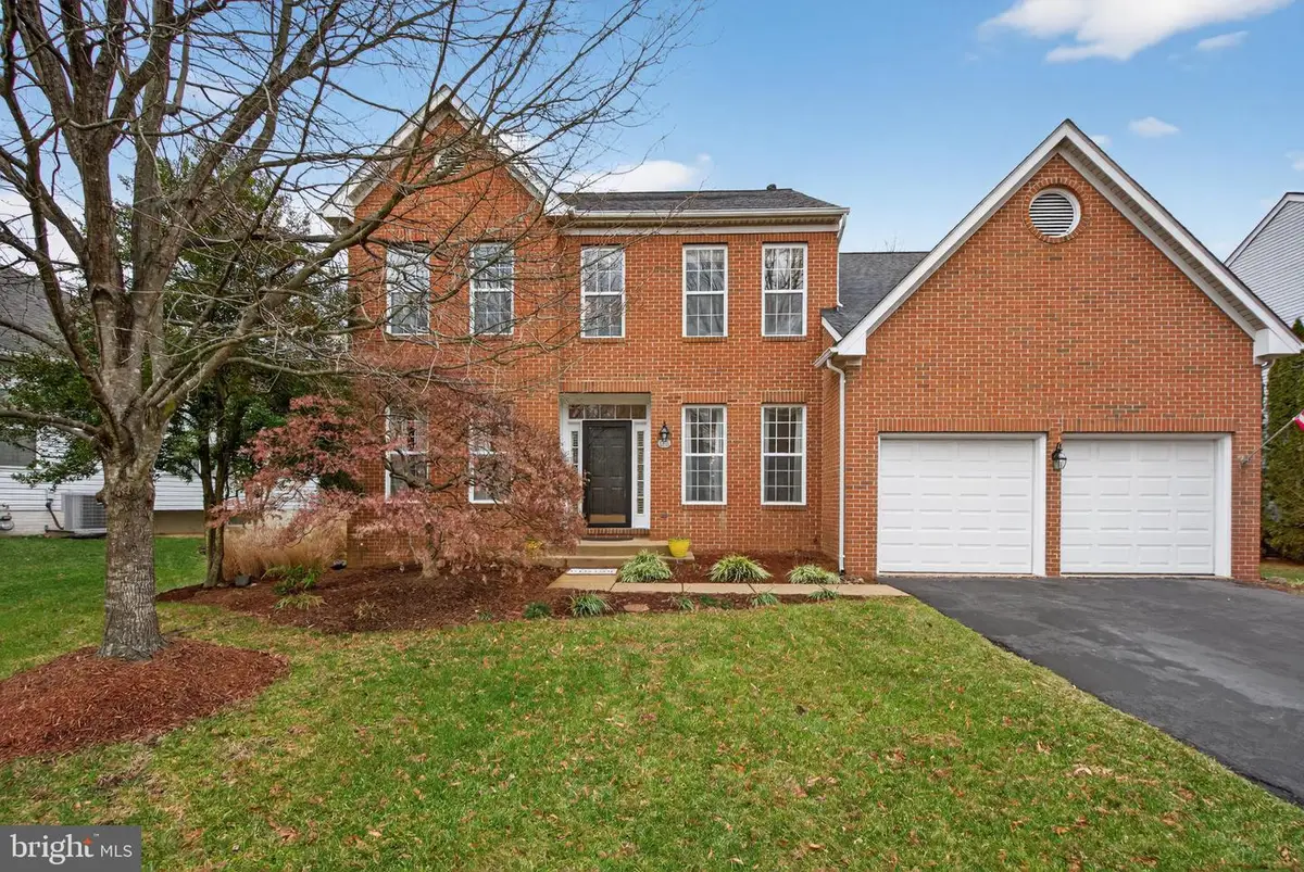 6403 Guard Mount Ct, Centreville, VA 20121 - Image #1