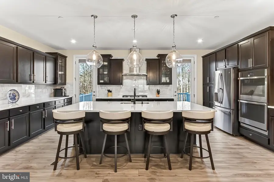 3849 Rainier Dr, Fairfax, VA 22033 - Image #2