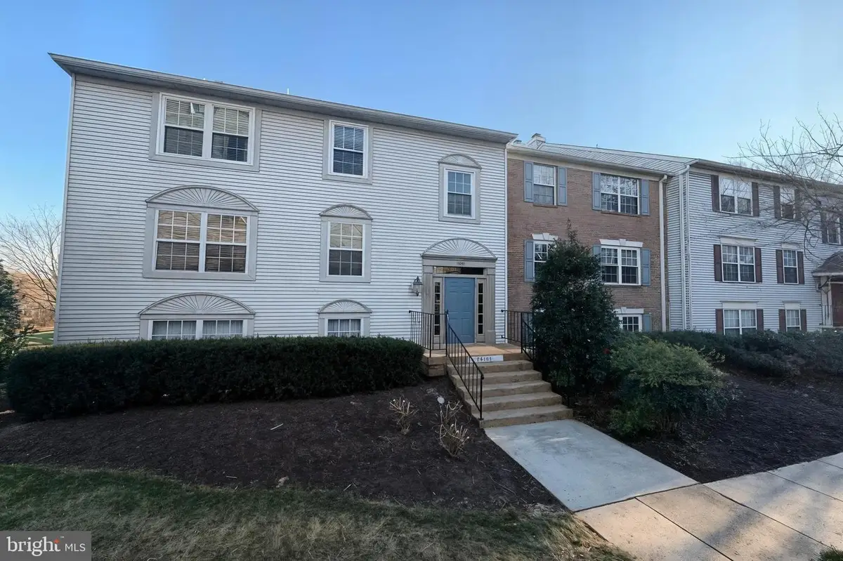 12101 Green Leaf Ct #102, Fairfax, VA 22033 - Image #1