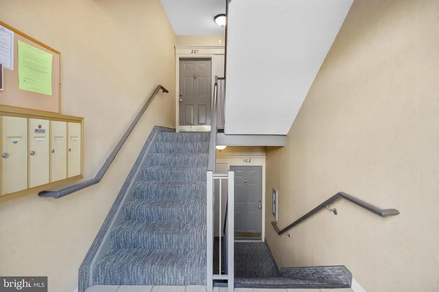 12101 Green Leaf Ct #102, Fairfax, VA 22033 - #2