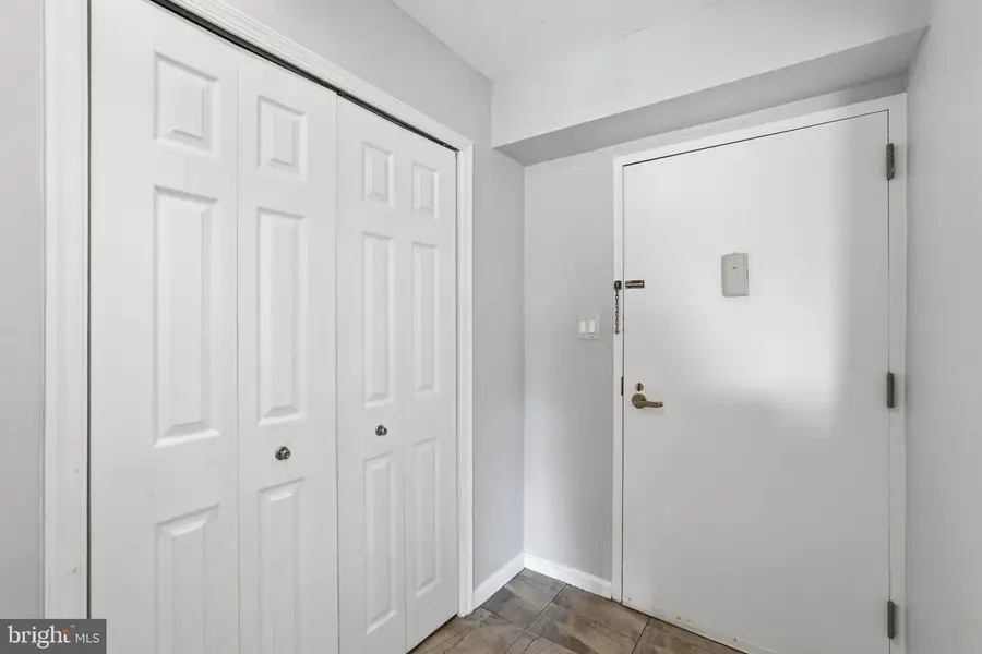 3800 Powell Ln #1104, Falls Church, VA 22041 - Image #2