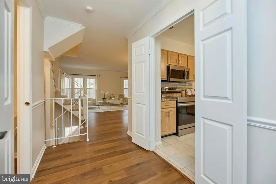 9007 Okeith Ct, Springfield, VA 22152 - Image #2