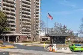 1800 Old Meadow Rd #419, McLean, VA 22102 - Image #2