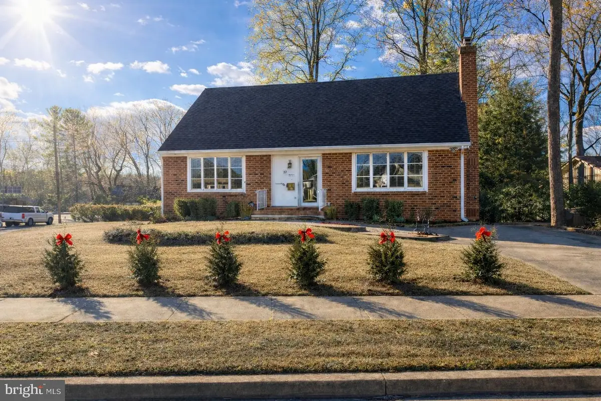 8621 Kenilworth Dr, Springfield, VA 22151 - Image #1