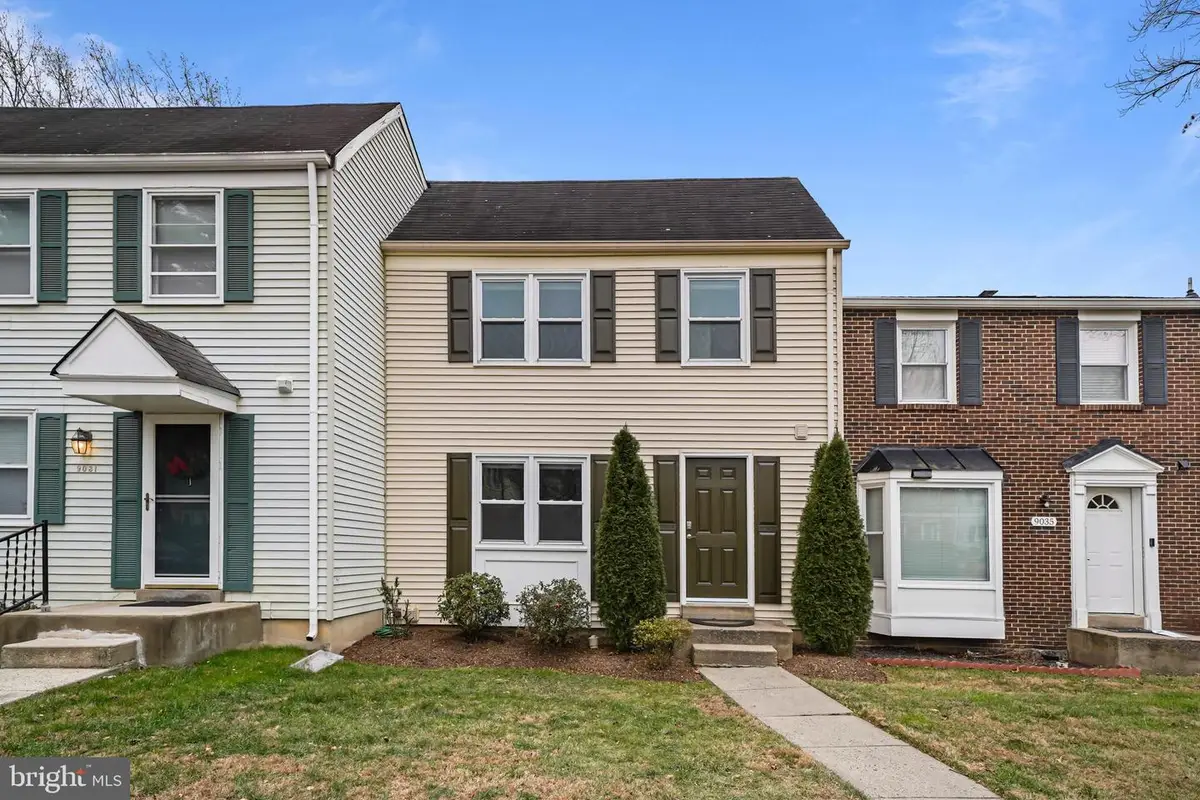 9033 Piney Grove Dr, Fairfax, VA 22031 - Image #1