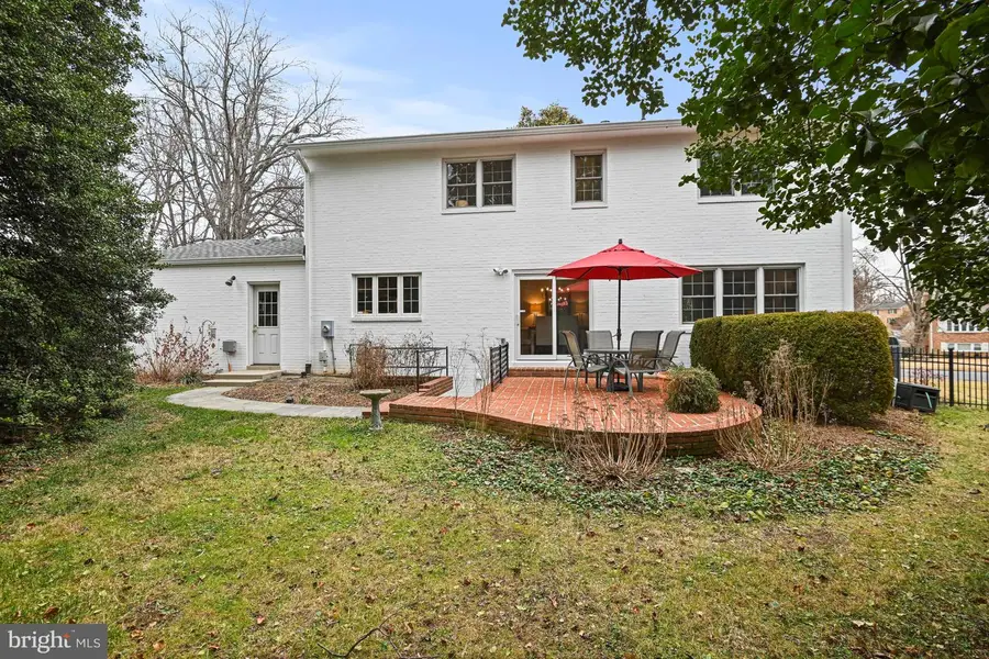 7801 Birnam Wood Dr, McLean, VA 22102 - Image #3