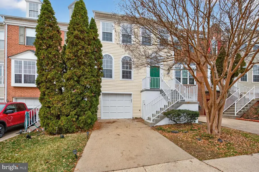 6808 Cedar Loch Ct, Centreville, VA 20121 - Image #2