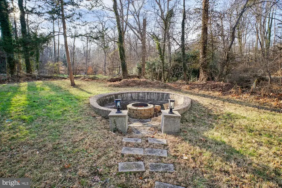 8112 Accotink Dr, Annandale, VA 22003 - #2