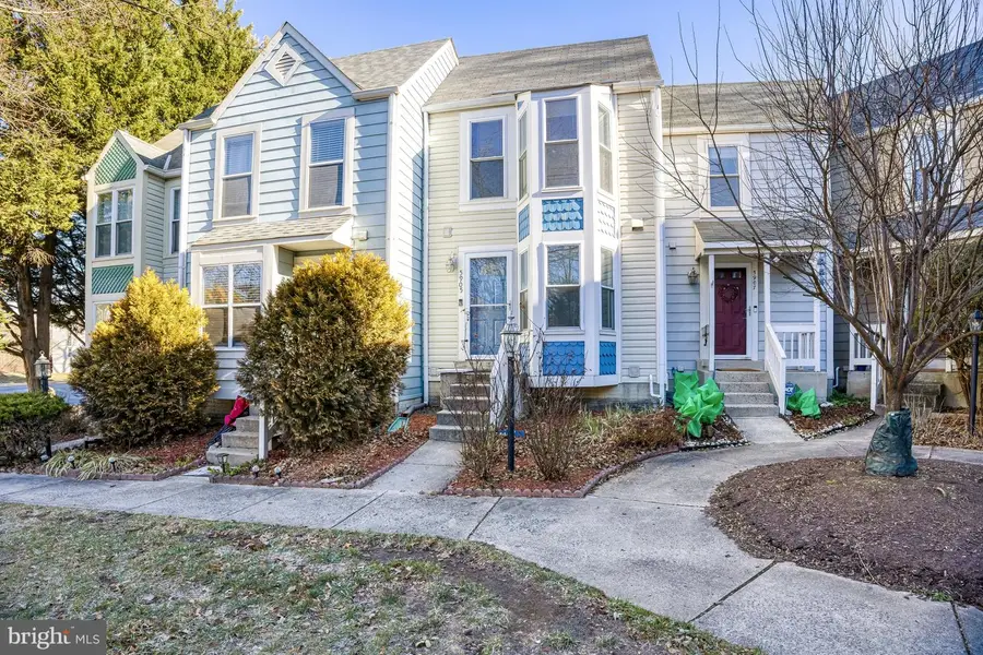 5905 Saint Giles Way, Alexandria, VA 22315 - Image #2