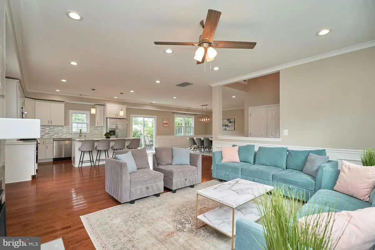 3244 Blundell Rd, Falls Church, VA 22042 - Image #1