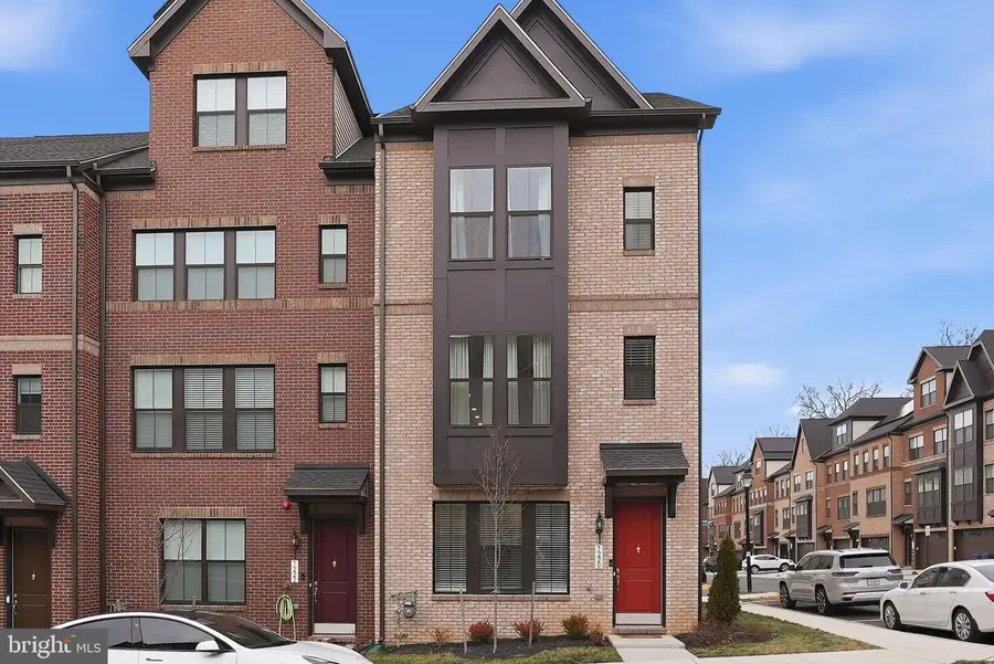 7220 Mountaineer Dr, Alexandria, VA 22306 - #2