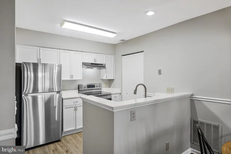 11142 Beaver Trail Ct, Reston, VA 20191 - Image #2