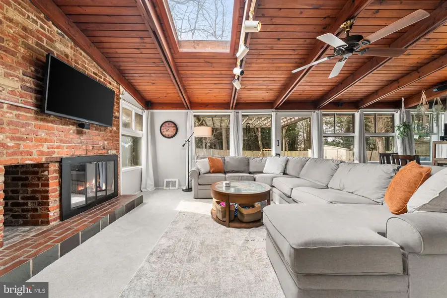 2906 Pine Spring Rd, Falls Church, VA 22042 - Image #3