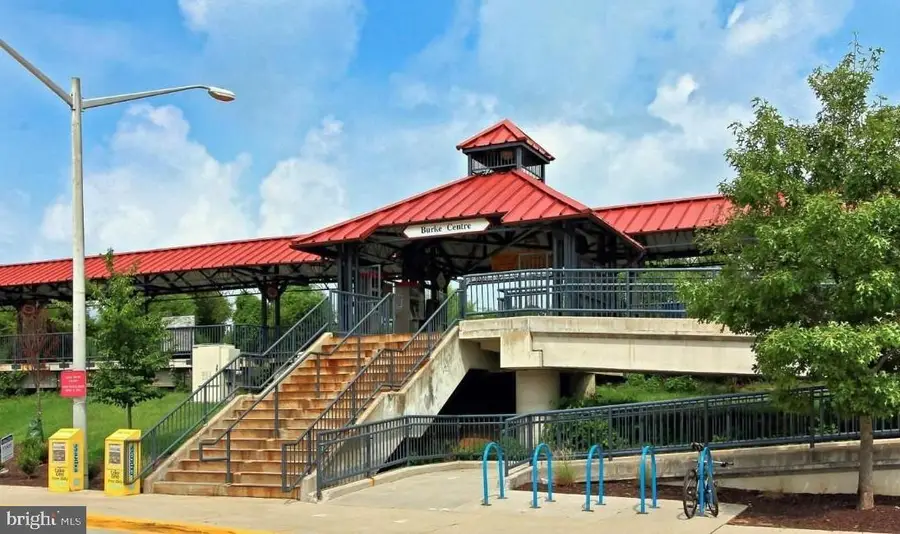 5833 Cove Landing Rd #304, Burke, VA 22015 - Image #2