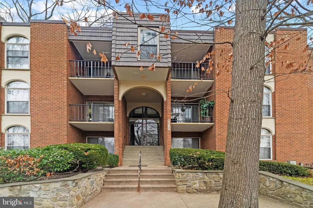3362 Woodburn Rd #13, Annandale, VA 22003 - Image #1