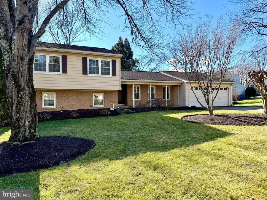 5207 Ruffner Woods Ct, Burke, VA 22015 - Image #2