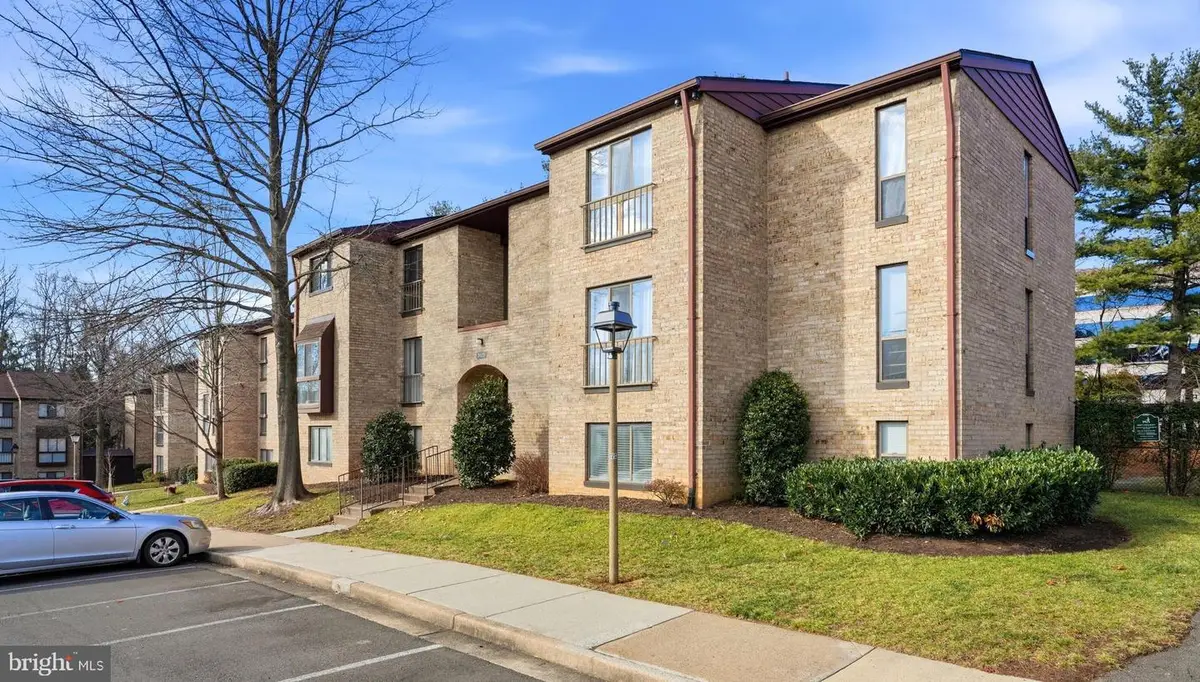 2073 Royal Fern Ct #34/21b, Reston, VA 20191 - Image #1
